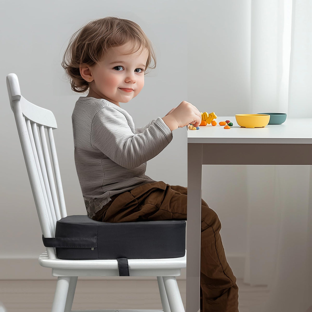 Waterproof High Density Foam Toddler Booster Seat with Non-Slip Bottom H91713